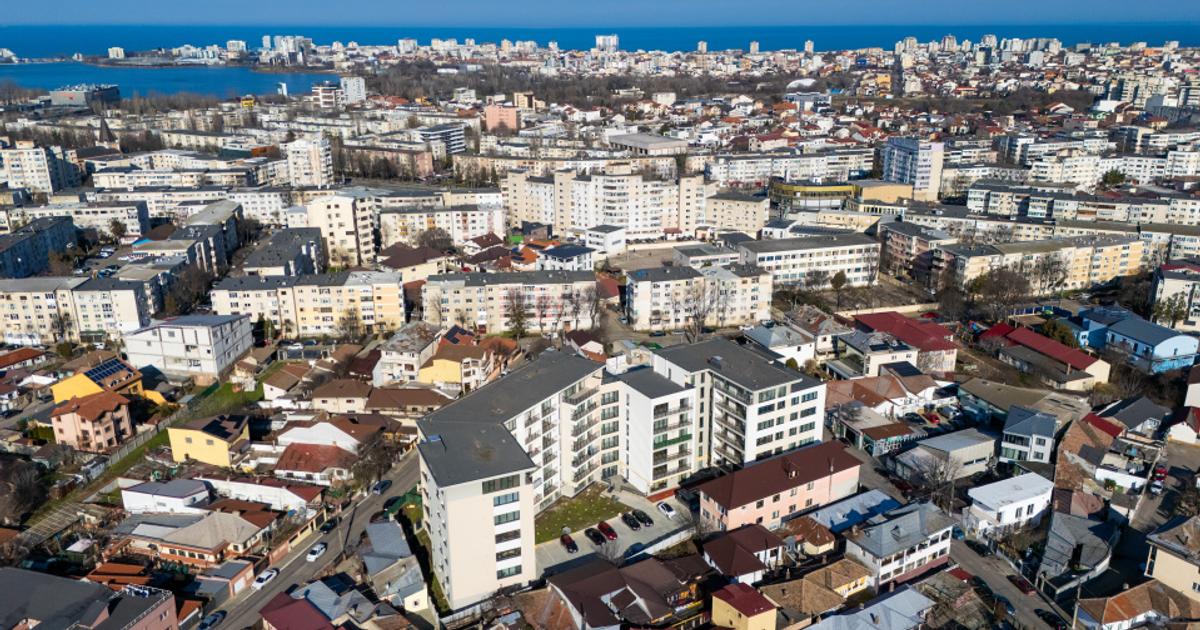 Apartament semidecomandat cu 2 camere în zona Dacia, Constanța