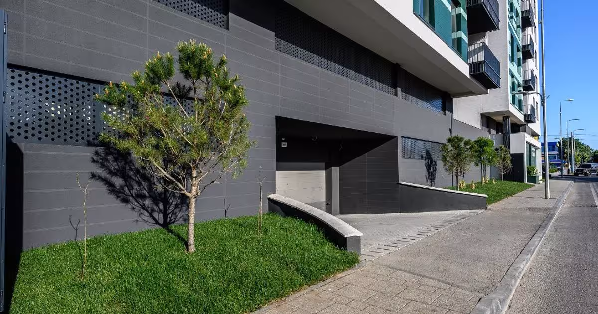 Apartament decomandat cu 4 camere în zona Faleza Nord, Constanța