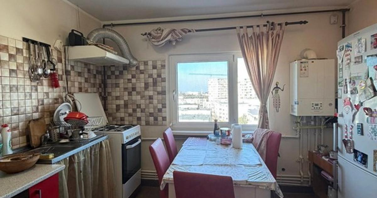 Apartament decomandat cu 3 camere în zona Inel II, Constanța