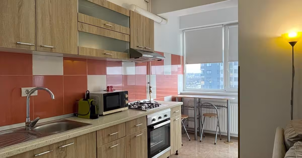 Apartament semidecomandat cu 2 camere în zona Tomis Nord, Constanța