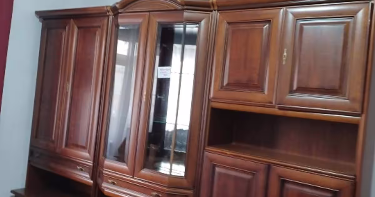 Apartament semidecomandat cu 3 camere în zona Central, Corabia