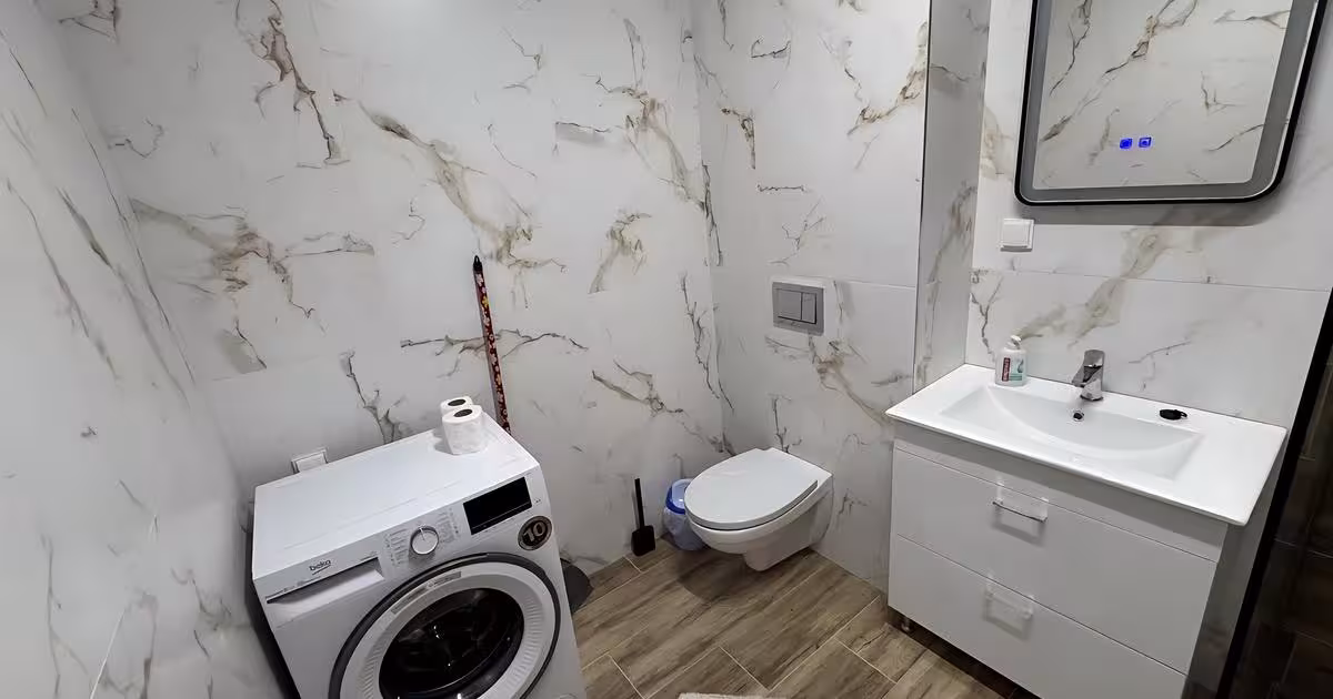 Apartament semidecomandat cu 2 camere în Corunca