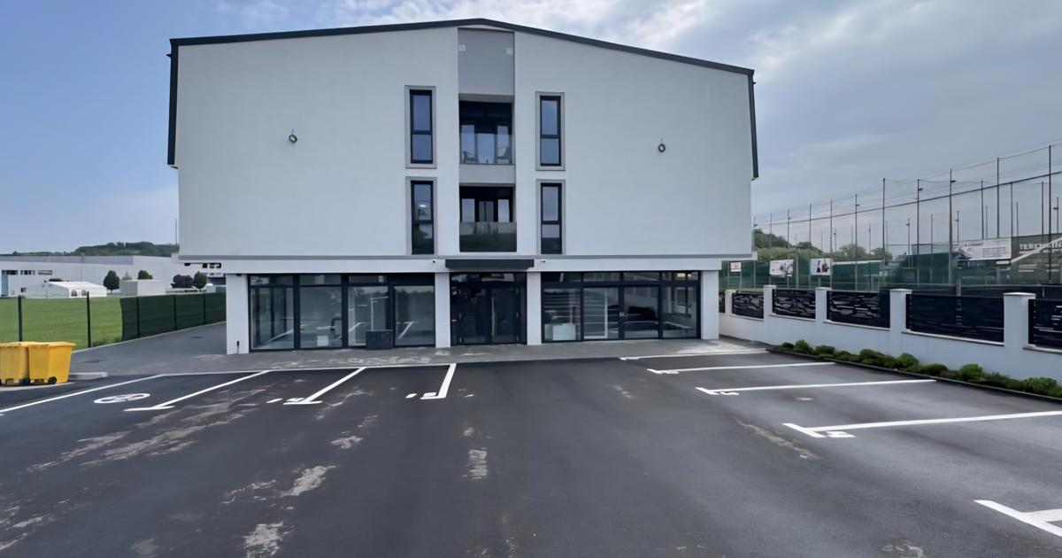 Apartament semidecomandat cu 2 camere în Corunca