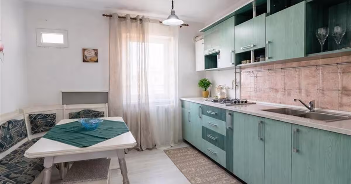 Apartament semidecomandat cu 2 camere în zona Central, Covasna