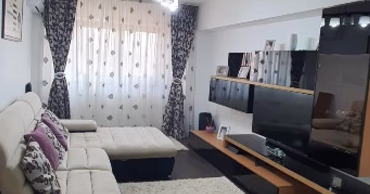 Apartament decomandat cu 4 camere în zona Central, Craiova