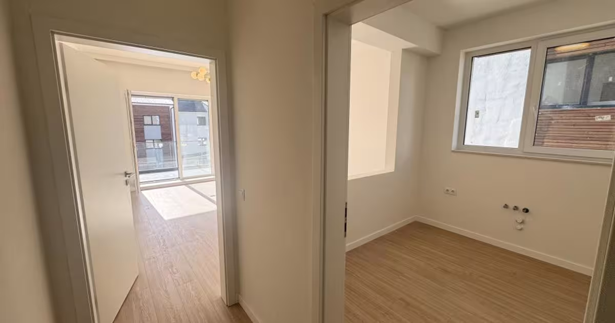 Apartament decomandat cu 2 camere în Cristian