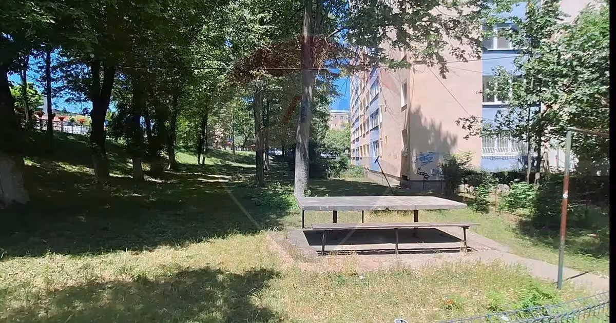 Apartament decomandat cu 3 camere în zona Bălcescu, Deva