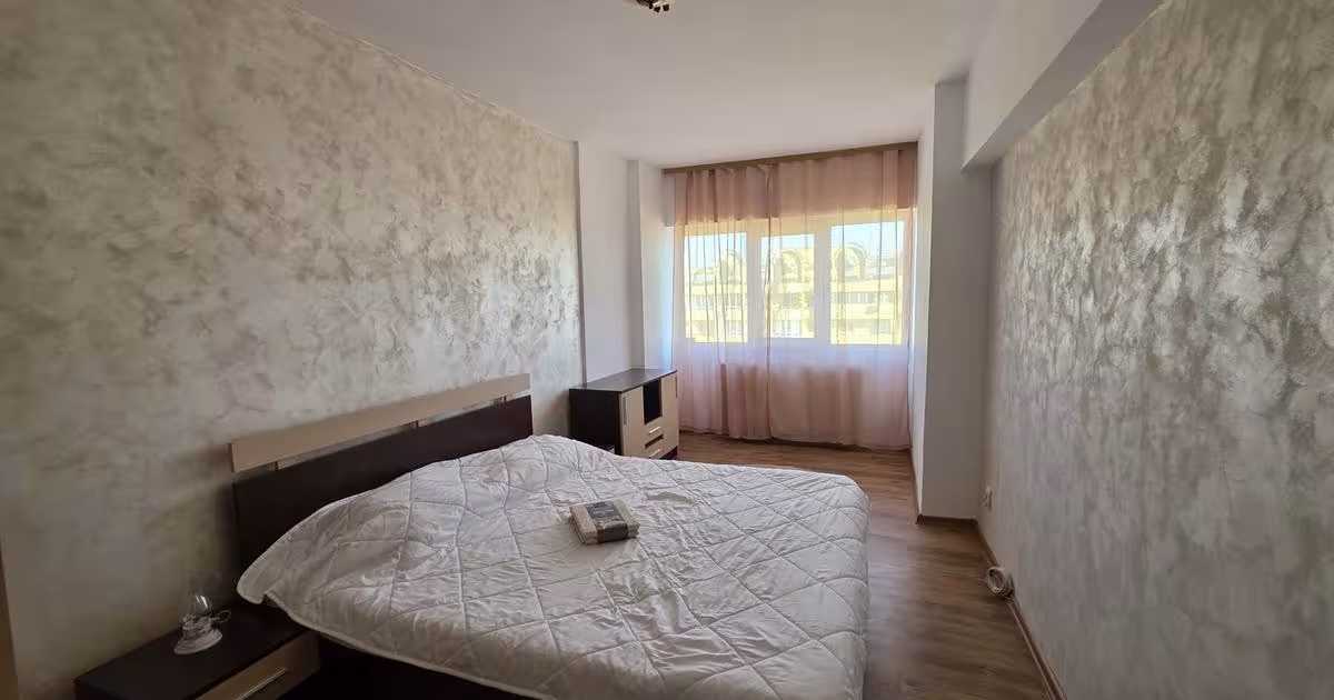 Apartament decomandat cu 3 camere în zona Central, Deva