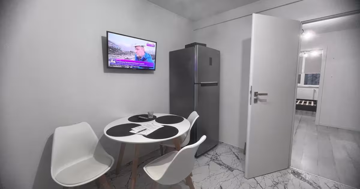 Apartament decomandat cu 3 camere în zona Împăratul Traian, Deva