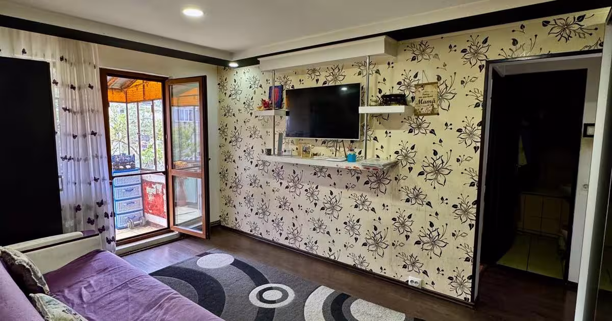 Apartament semidecomandat cu 2 camere în zona Micro 15, Deva