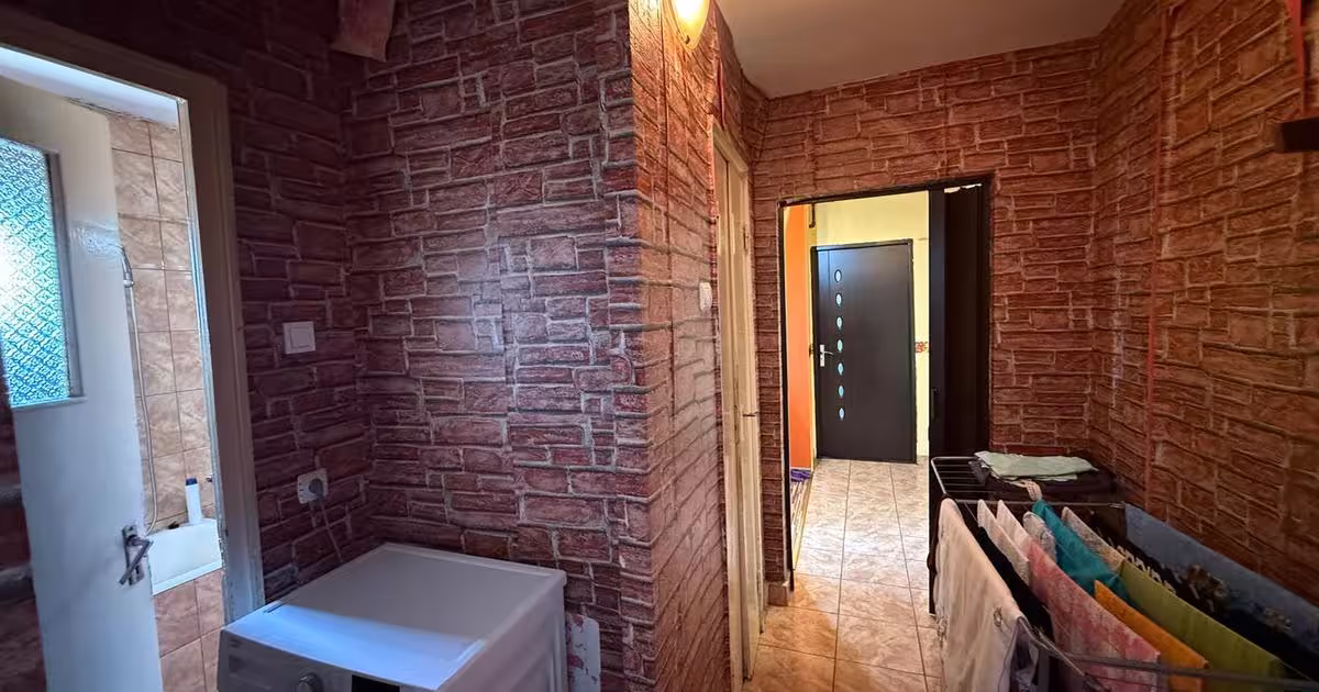 Apartament decomandat cu 2 camere în zona Mihai Eminescu, Deva