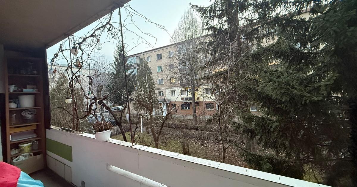 Apartament semidecomandat cu 2 camere în zona Piața Centrală, Deva