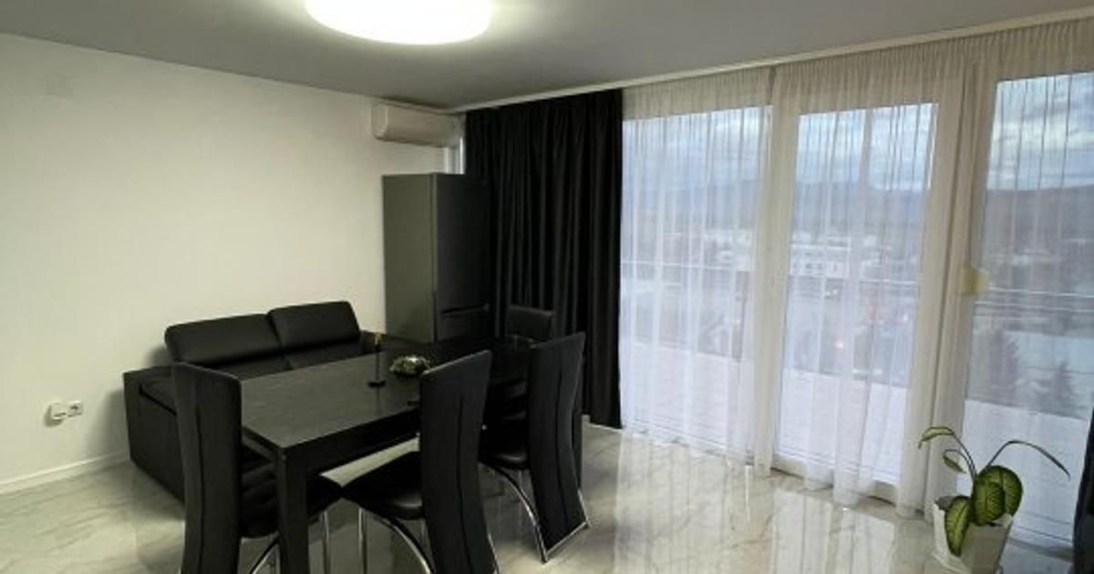 Apartament decomandat cu 3 camere în zona Piața Centrală, Deva
