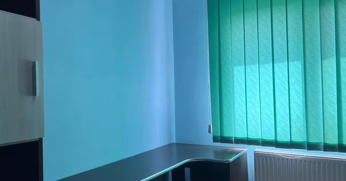 Apartament semidecomandat cu 3 camere în zona Uzo Balcan, Deva