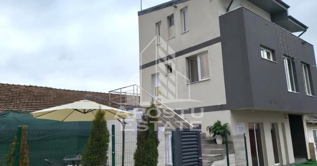 Apartament semidecomandat cu 3 camere în zona Zăvoi, Deva
