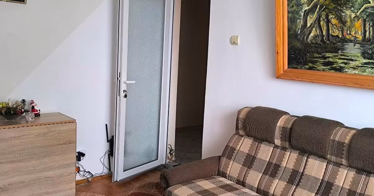Apartament decomandat cu 3 camere în zona Central, Dorohoi