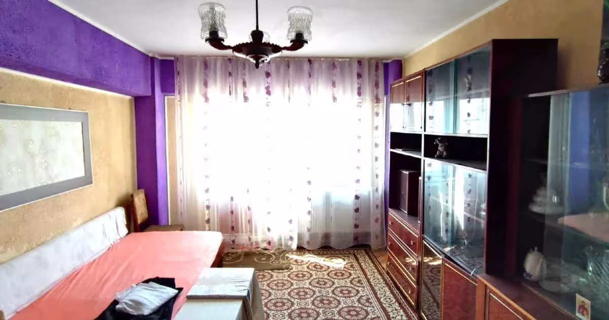 Apartament decomandat cu 2 camere în zona Central, Drăgășani