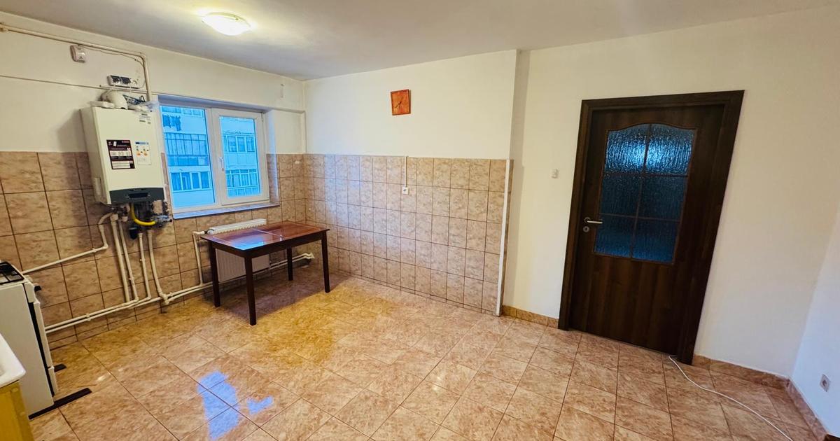 Apartament semidecomandat cu 3 camere în zona Crihala, Drobeta-Turnu Severin
