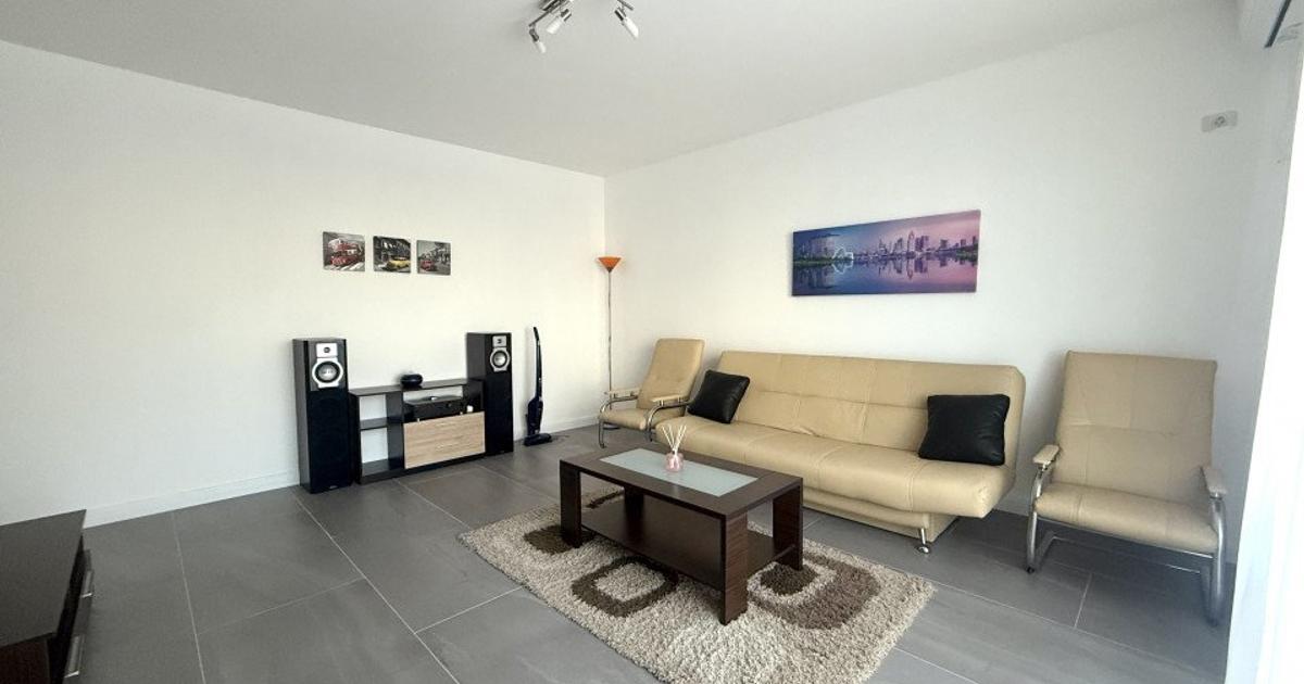 Apartament decomandat cu 2 camere în Dumbrăvița