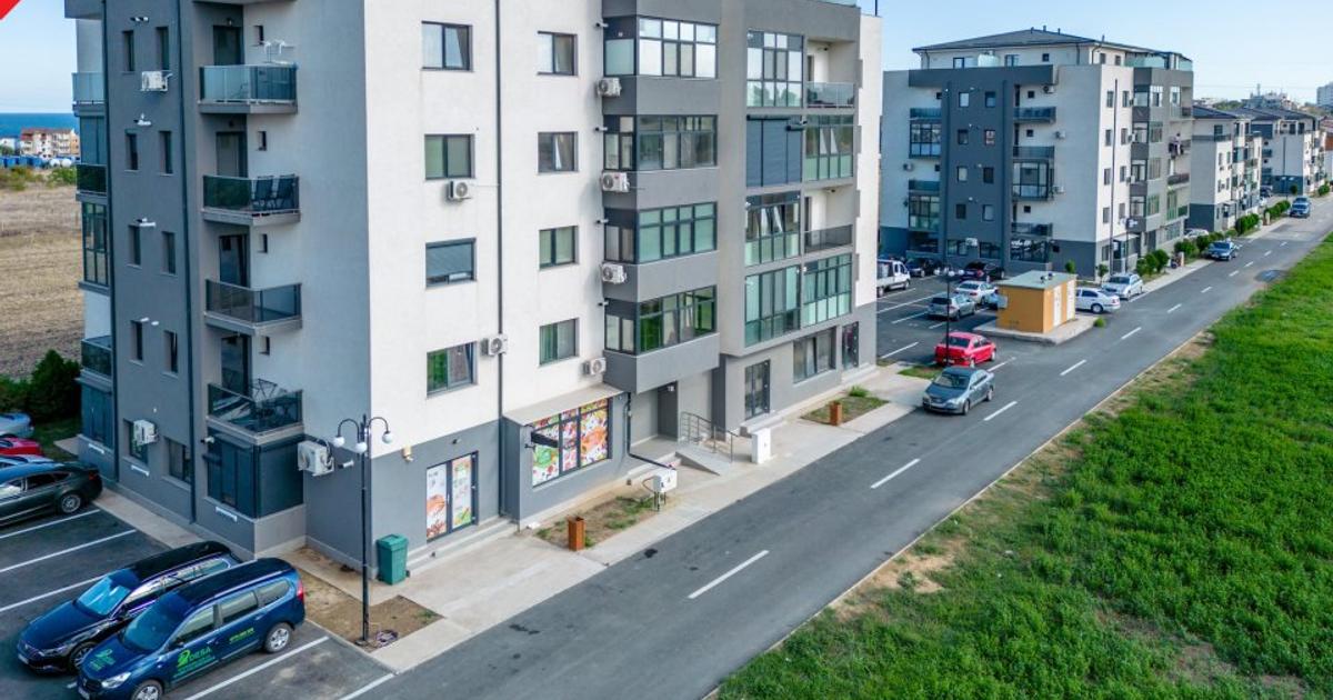 Apartament decomandat cu 2 camere în zona Central, Eforie Nord