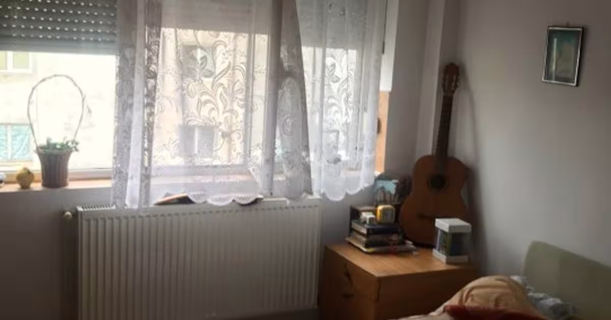 Apartament decomandat cu 2 camere în Fetești-Gară