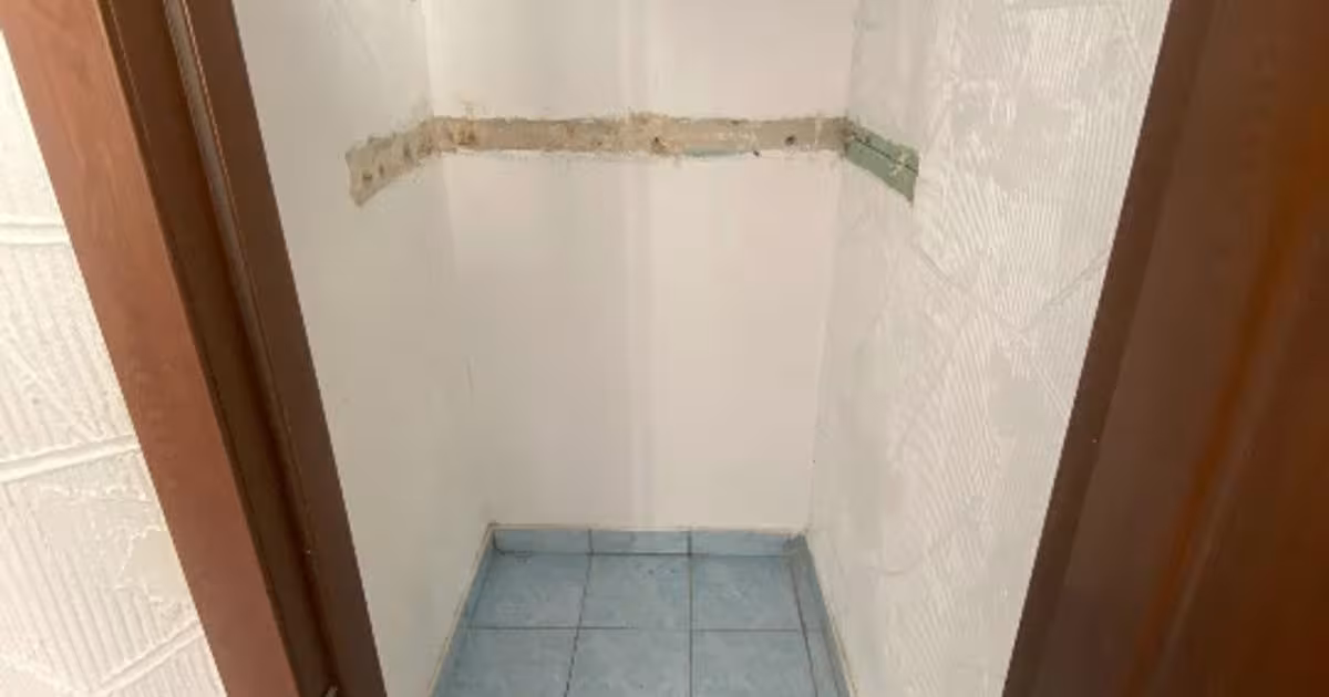 Apartament semidecomandat cu 3 camere în zona Central, Fieni