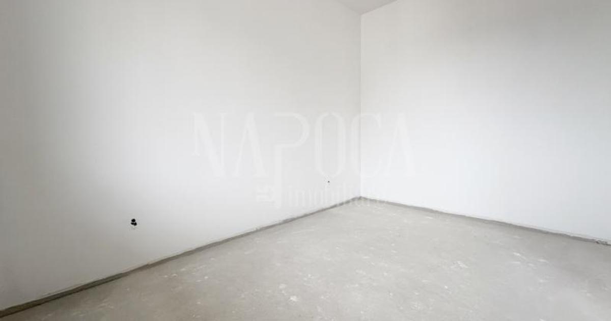 Apartament semidecomandat cu 3 camere în Florești