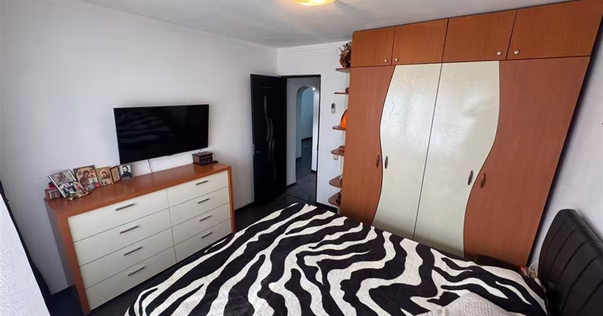 Apartament decomandat cu 3 camere în zona Autogară, Focșani