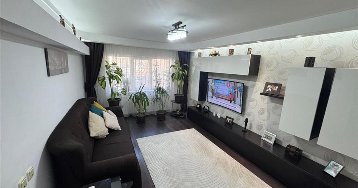 Apartament decomandat cu 3 camere în zona Autogară, Focșani