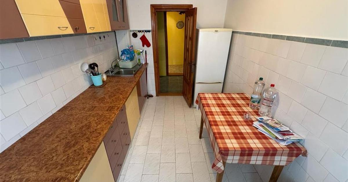 Apartament decomandat cu 3 camere în zona Brăilei, Focșani