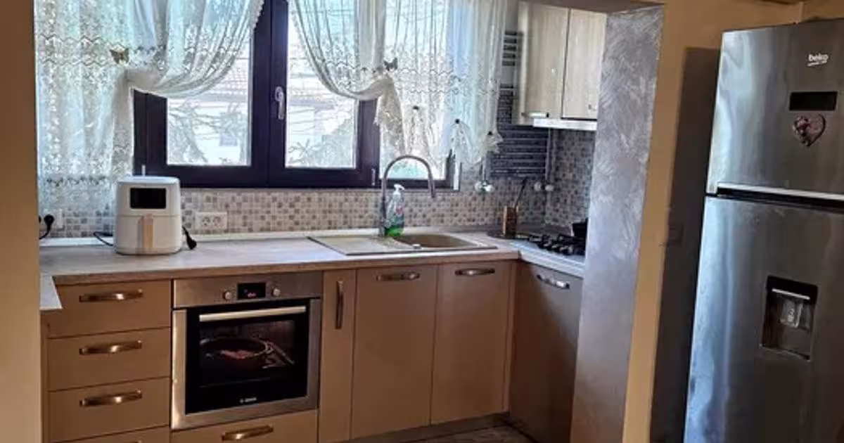 Apartament decomandat cu 3 camere în zona Brăilei, Focșani