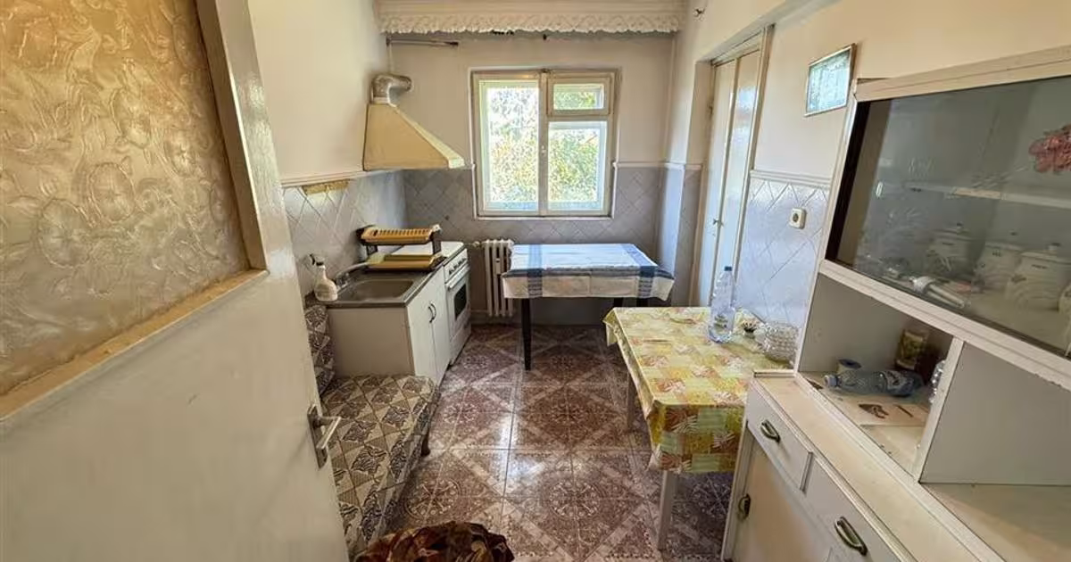 Apartament decomandat cu 3 camere în zona Central, Focșani