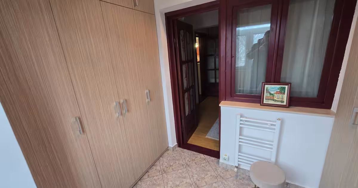 Apartament decomandat cu 4 camere în zona Central, Focșani