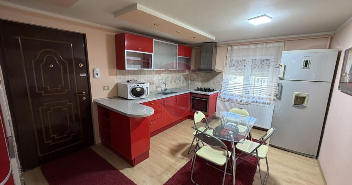 Apartament decomandat cu 3 camere în zona Gară, Focșani