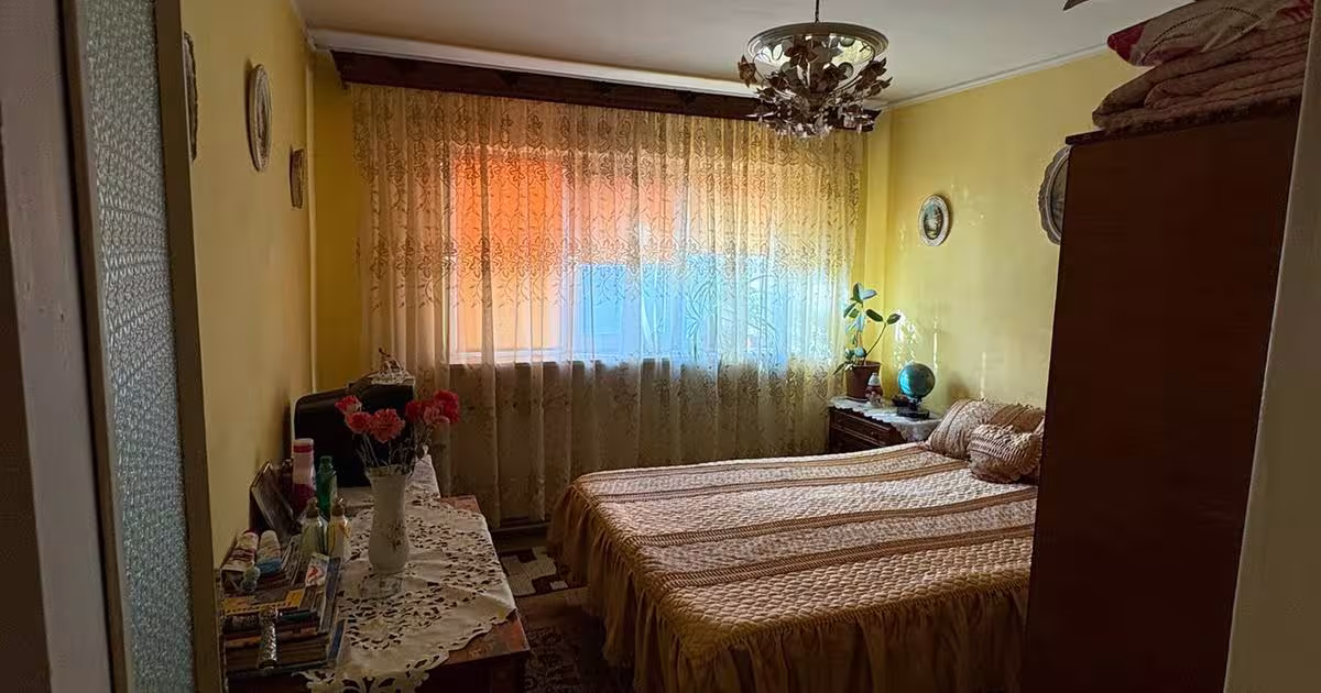 Apartament decomandat cu 3 camere în zona Sud, Focșani