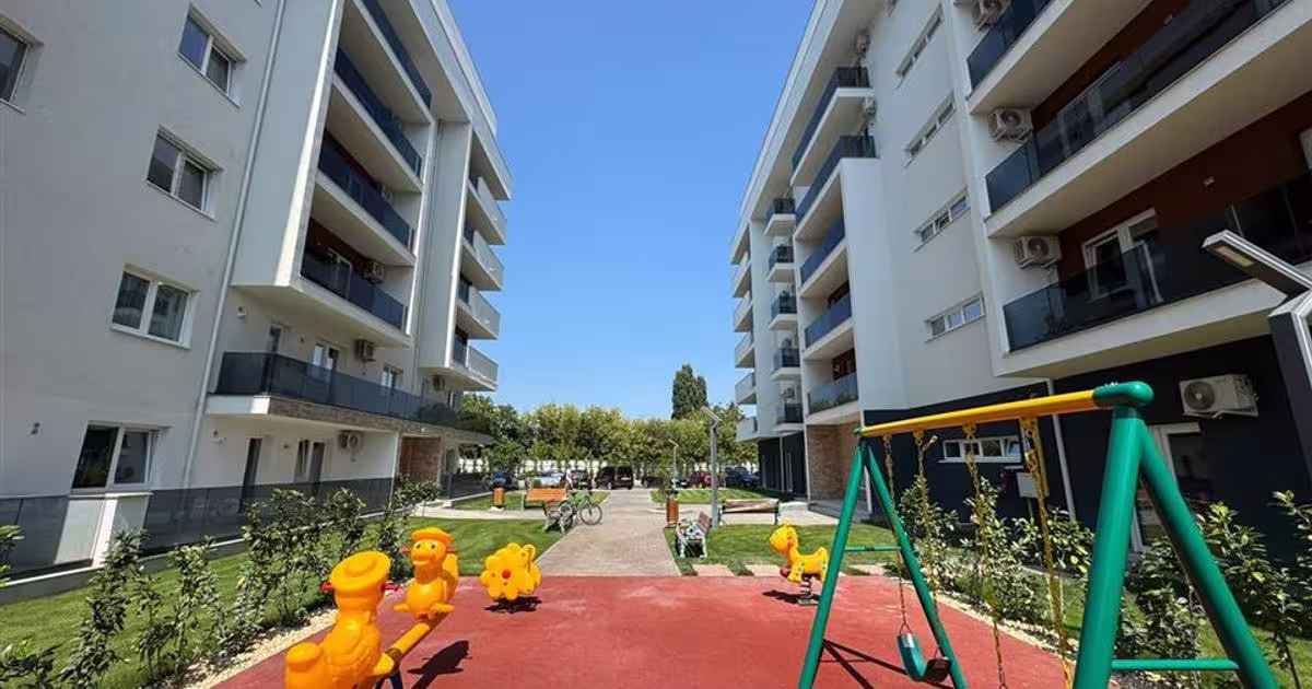 Apartament decomandat cu 2 camere în zona Vest, Focșani