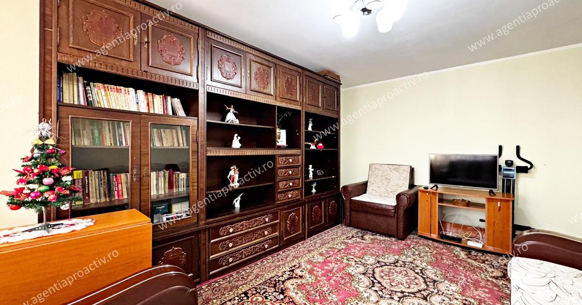 Apartament decomandat cu 3 camere Galați