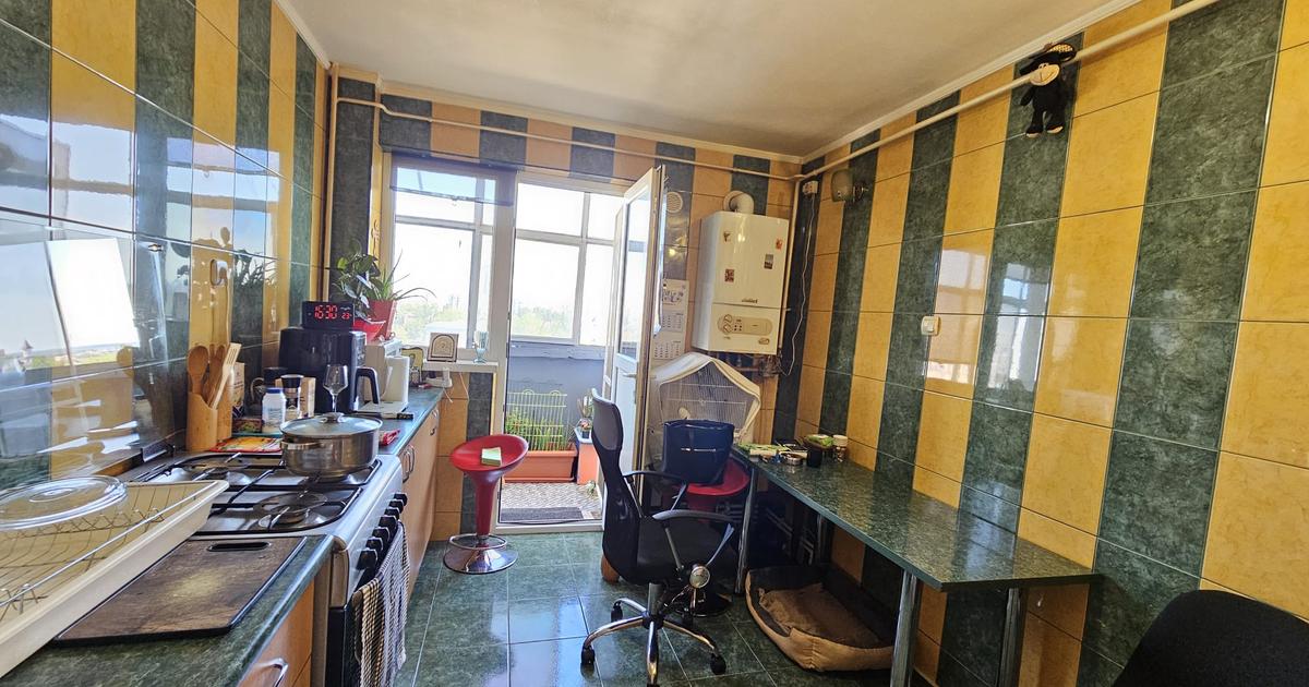 Apartament 93 mp cu 4 camere în zona Micro 18, Galați