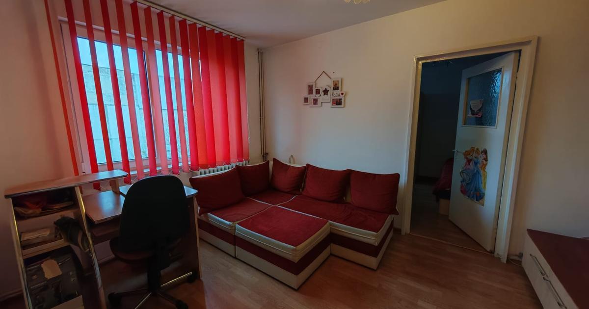 Apartament semidecomandat cu 2 camere în zona Micro 19, Galați