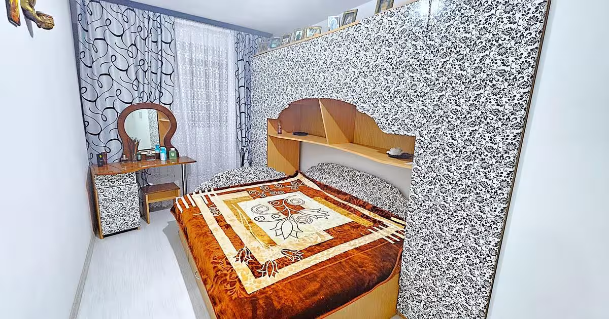 Apartament semidecomandat cu 2 camere în zona Micro 40, Galați