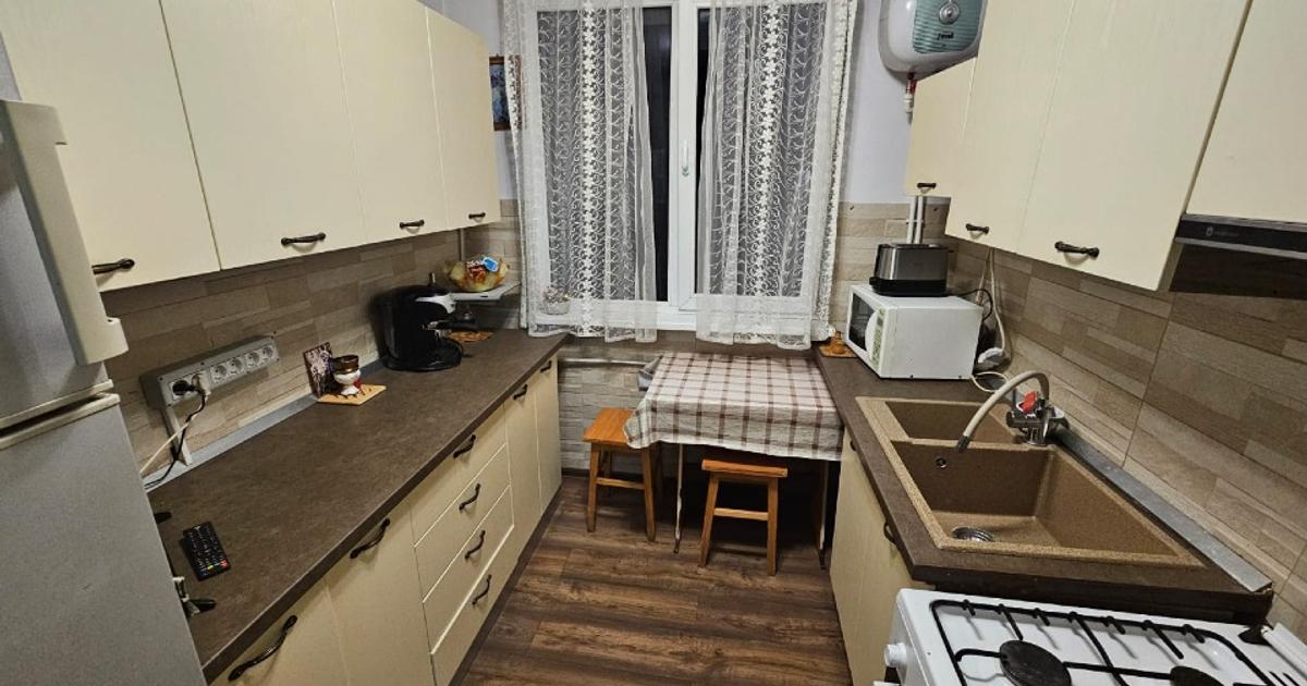 Apartament semidecomandat cu 2 camere în zona Țiglina 1, Galați