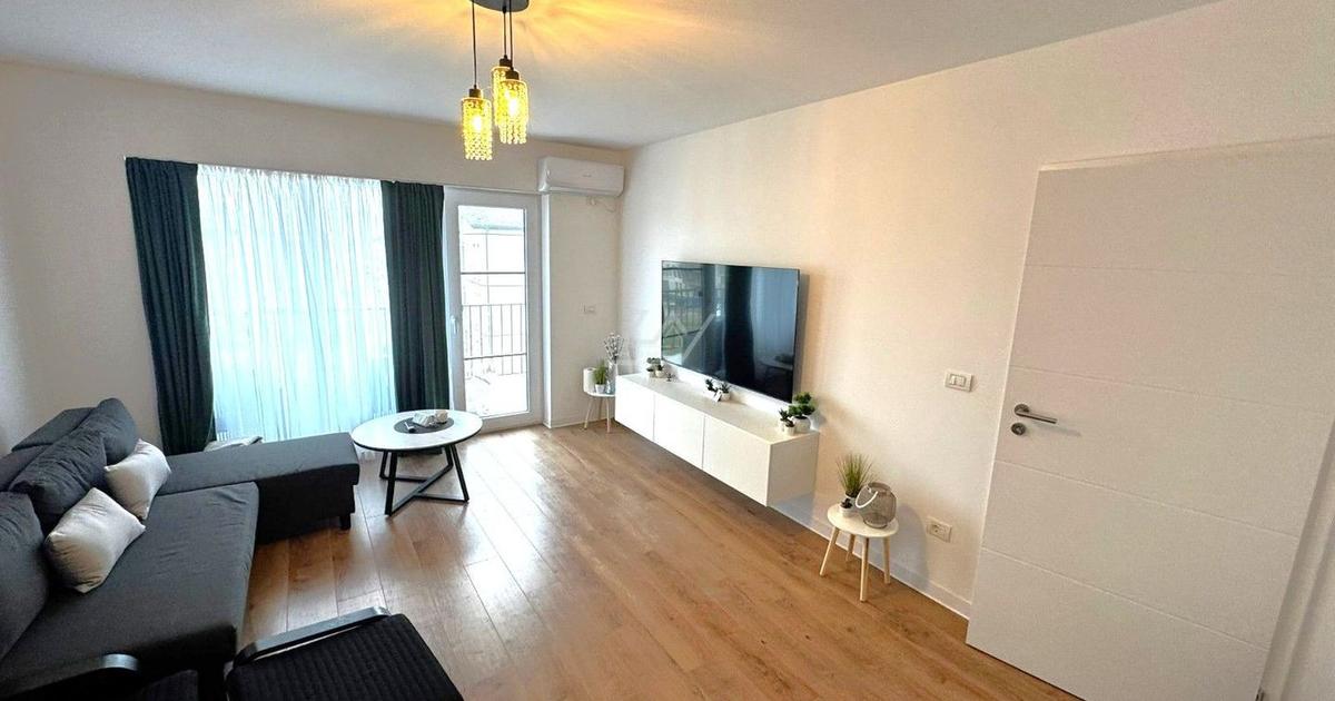 Apartament decomandat cu 2 camere în Giroc
