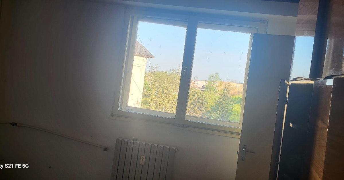 Apartament decomandat cu 2 camere în zona Central, Giurgiu