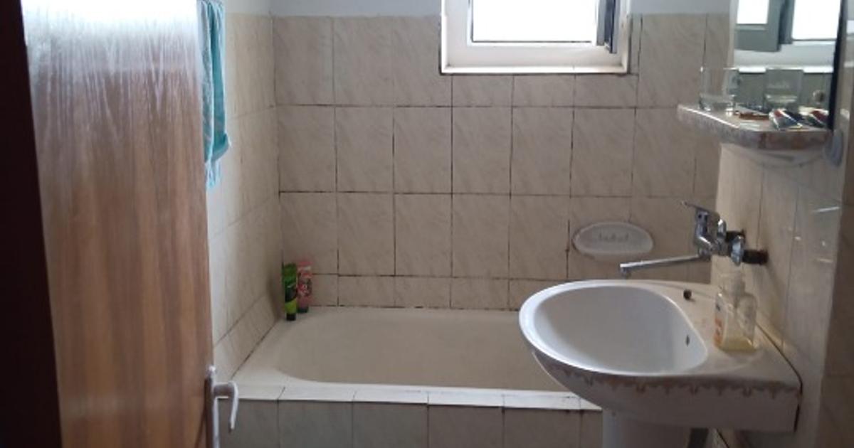 Apartament decomandat cu 3 camere în zona Central, Giurgiu