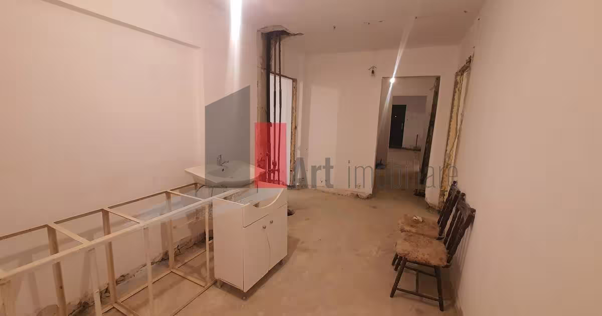 Apartament decomandat cu 4 camere în zona Nord, Giurgiu