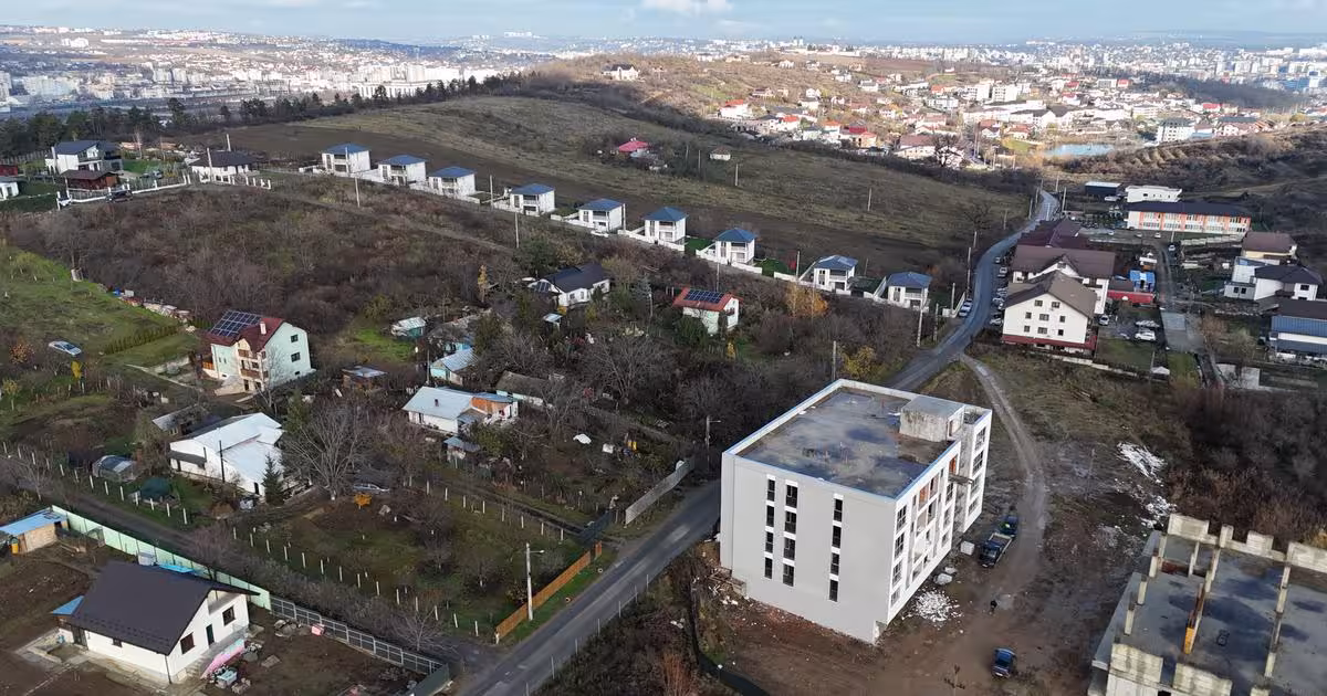 Apartament decomandat cu 2 camere în Hlincea