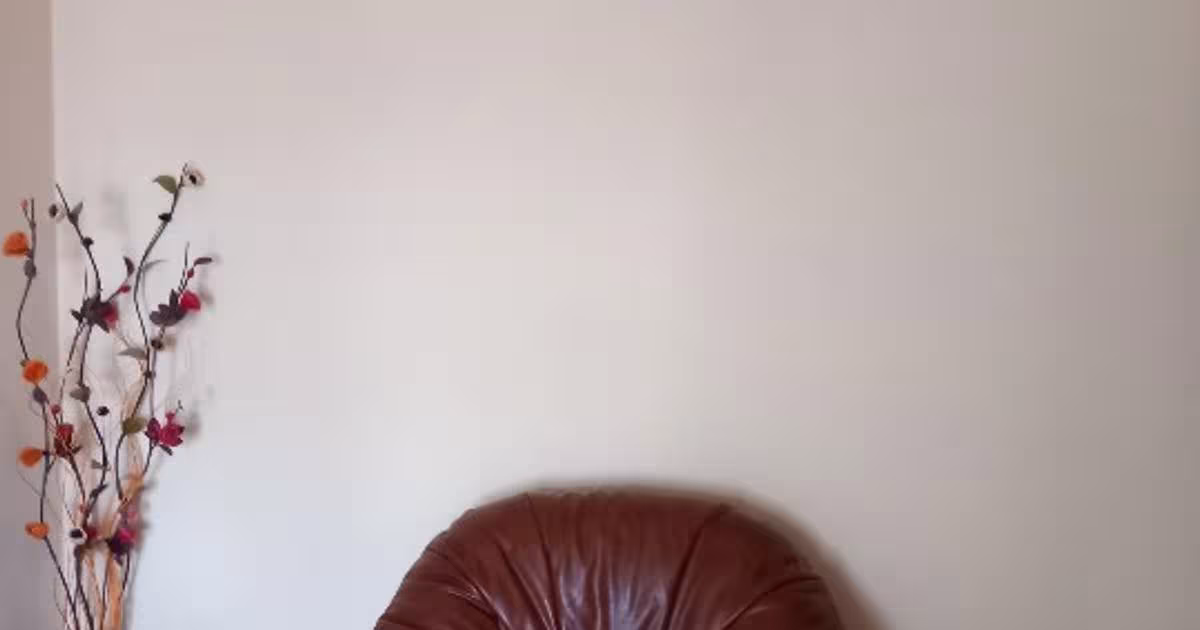 Apartament semidecomandat cu 3 camere în zona Nord-Vest, Huși