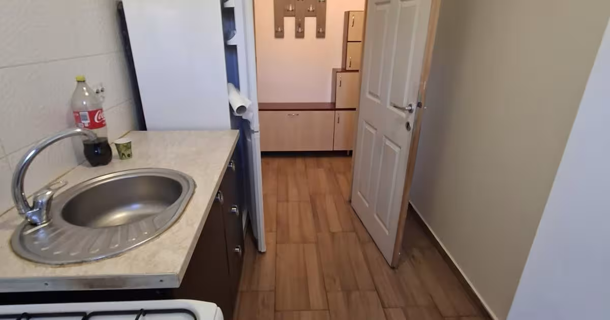 Apartament semidecomandat cu 2 camere în zona Baza 3, Iași