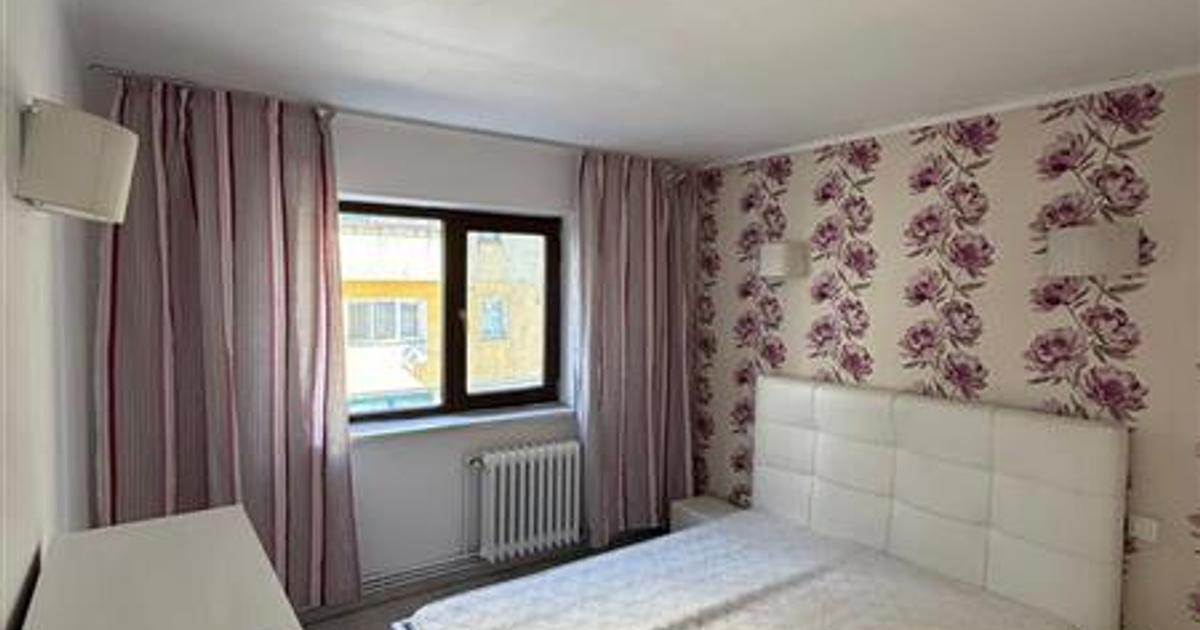 Apartament decomandat cu 3 camere în zona Central, Iași