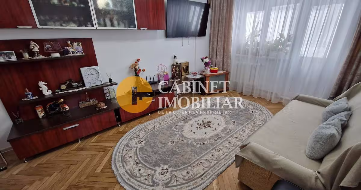 Apartament 2 camere, etajul 2/4, zona Mircea cel Batran